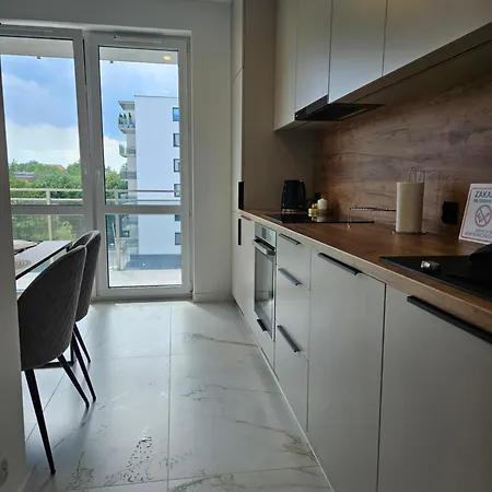 Riverside Premium In Centre 2nd *