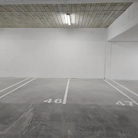 Riverside Premium In Centre 2nd *